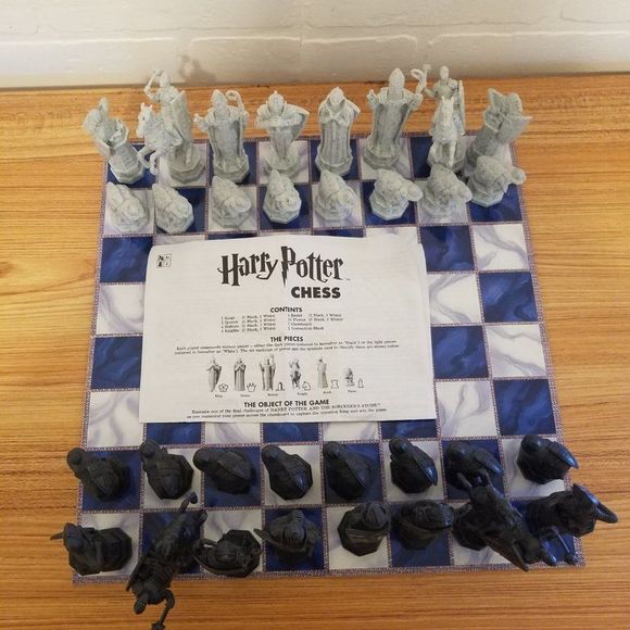 Mattel Harry Potter Wizard Chess Set - Picture 1 of 13